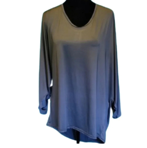 Gray Button T-Shirt 3 X. NWOT - Picture 1 of 3